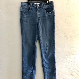 Levi’s 724 High Rise Straight